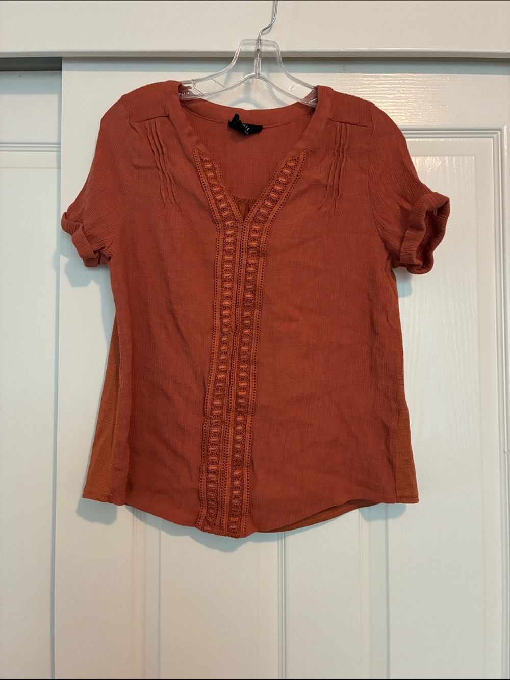 Nordstrom Flower & Feather Women's Textured Short Sleeve Blouse in Rust